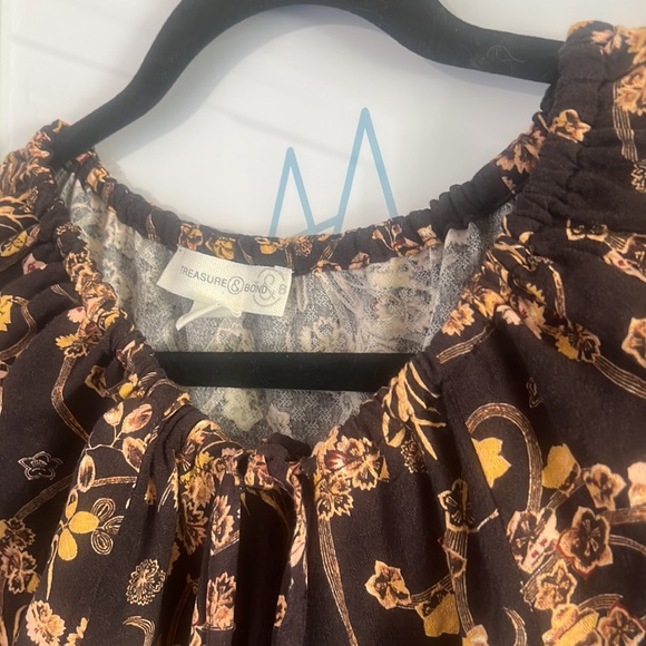 Treasure and Bond tie front top floral - Picture 3 of 7